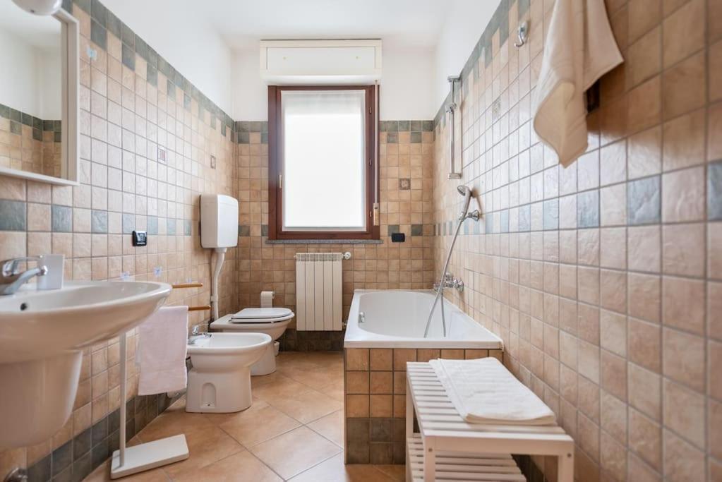 Attico Vicino Milano, Mxp, Rho Fiera Apartment Busto Arsizio Bagian luar foto