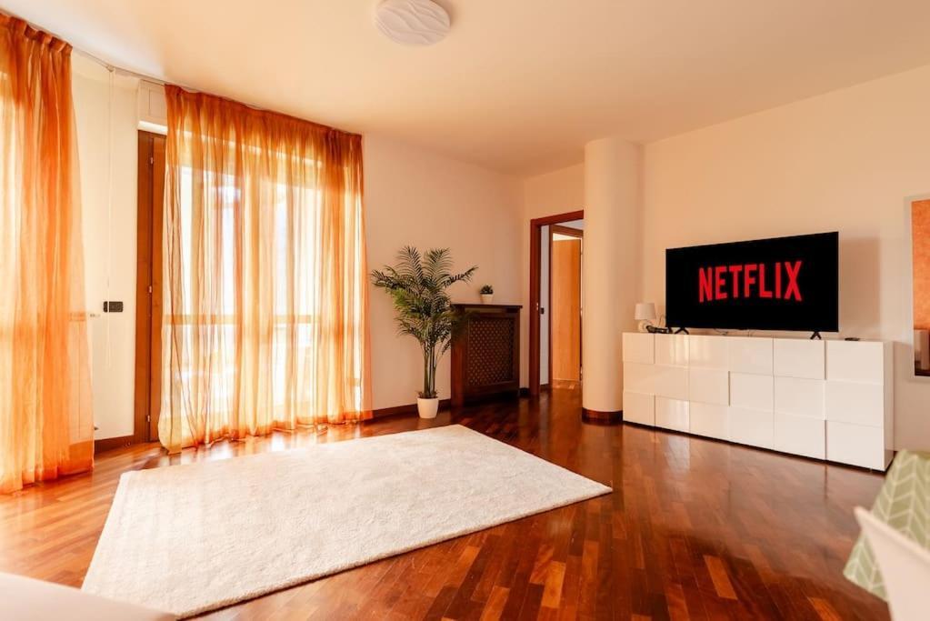 Attico Vicino Milano, Mxp, Rho Fiera Apartment Busto Arsizio Bagian luar foto